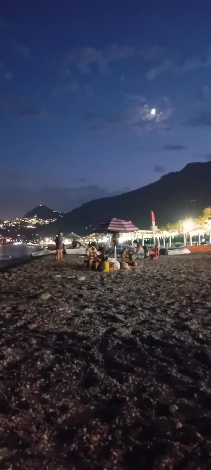 Perla De Mar A 20M Dalla Spiaggia Letojanni Esterno foto